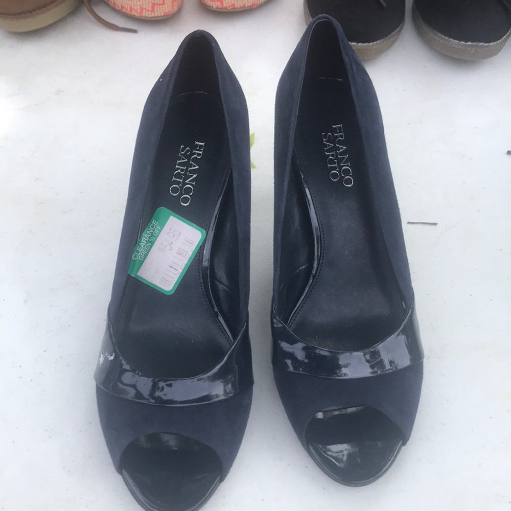 Shoe